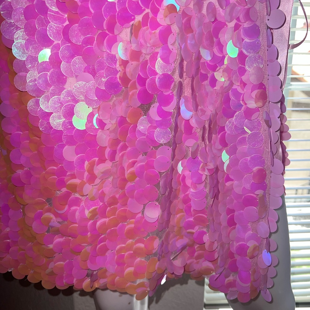 Pink Sequins - Picture 3 of 4